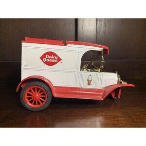 Ertl 1/102 Pc #9144 1:25 "Dairy Queen #1" 1913 Ford Model T Delivery Bank AS IS